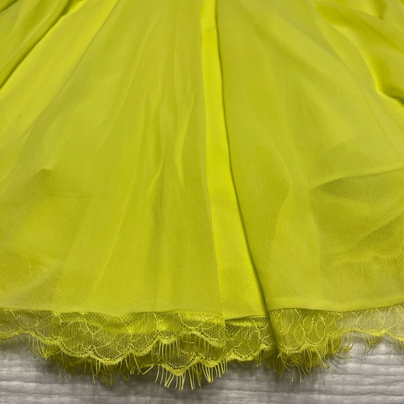 Stunning Alicia Mixed Media Midi Dress in Lemongrass. - Picture 3 of 8